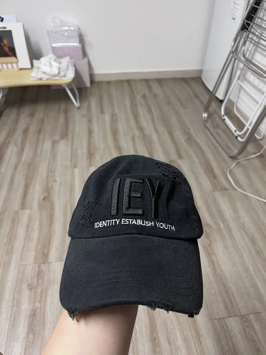 [이에이 X 짱구대디] GRAN LOGO VINTAGE BALL CAP